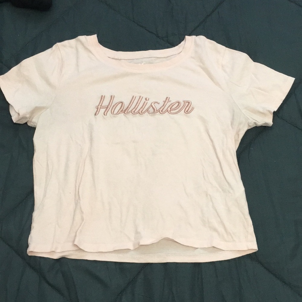 light pink holister slim tee (crop top)